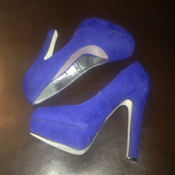 Blue madden girl heels - Picture 3 of 3