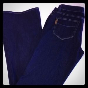 SALE!! New Paige Laurel Canyon jeans size 29