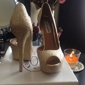 Authentic Steve Madden heels!!✨