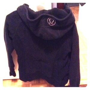 Lululemon size 6 black scuba hoodie