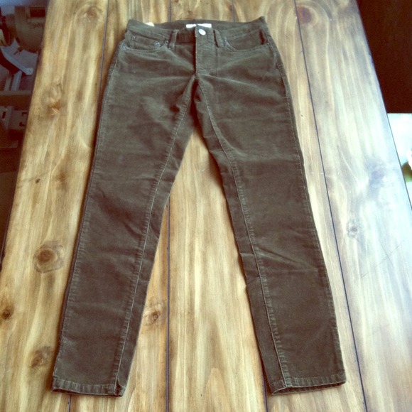 ✳️sold✳️ Olive green skinny corduroy pants