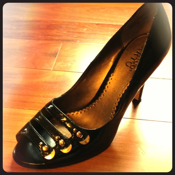 HOLD! Franco Sarto Heels 7.5