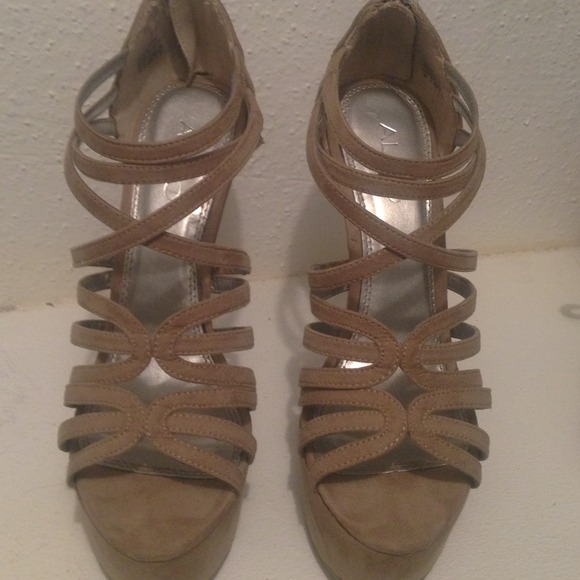 Nude Aldo sandal heels