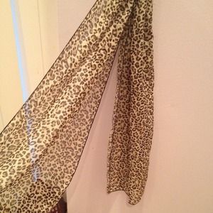 Leopard print sheer scarf