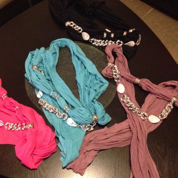 Scarfs - beautiful designs-all colors - Picture 1 of 3
