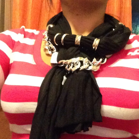 Scarfs - beautiful designs-all colors - Picture 2 of 3