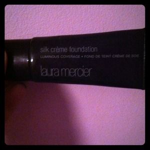 Laura mercier silk creme foundation
