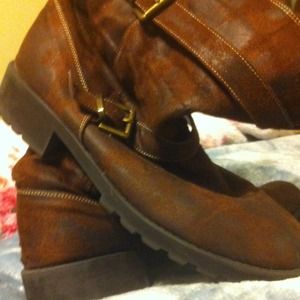 Dirty Laundry Dark brown boots reserved😋