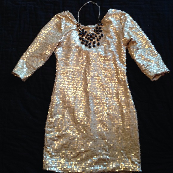 🎉 3X HOST PICK!!🎉 NYE gold sequined dress!!