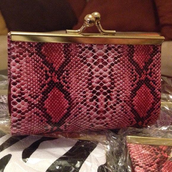 Perfect mini wallet for coins - Picture 2 of 3