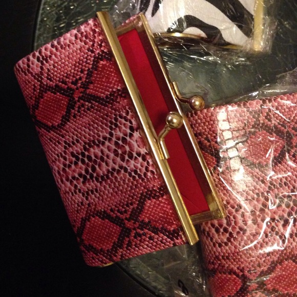 Perfect mini wallet for coins - Picture 3 of 3