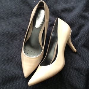 Brand New Alfani Beige Patent Pumps!