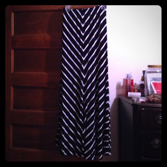 Dresses & Skirts - Navy blue and white stripe skirt