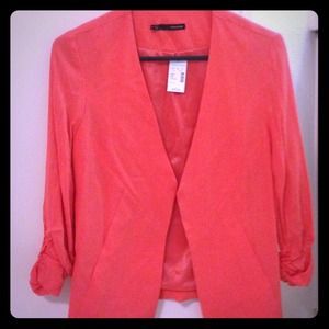 Really cute blazer!