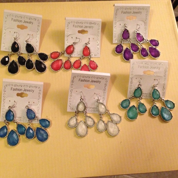Earrings - Picture 1 of 2