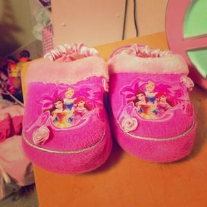 🚫sold🚫Toddler Disney Princess  slippers/ shoes