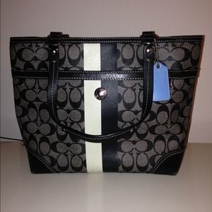 Coach leather bag RESERVED