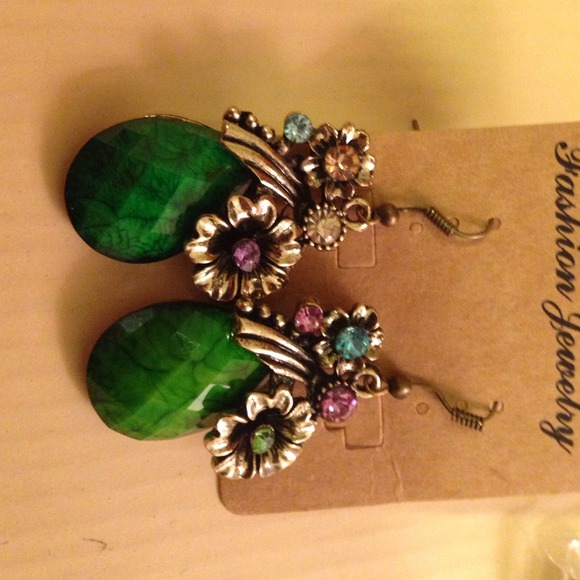 Earrings - Picture 2 of 2