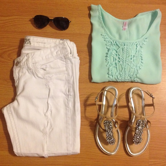 Express Denim - Destroyed White Express Jean Capris
