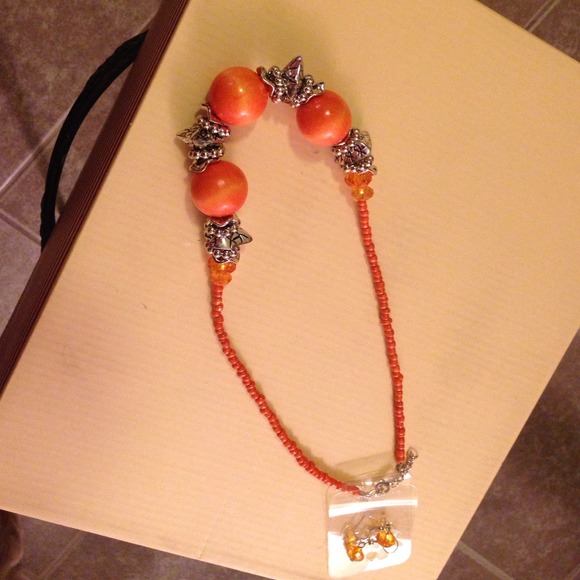 Neckless-all colors-be beautiful - Picture 2 of 2
