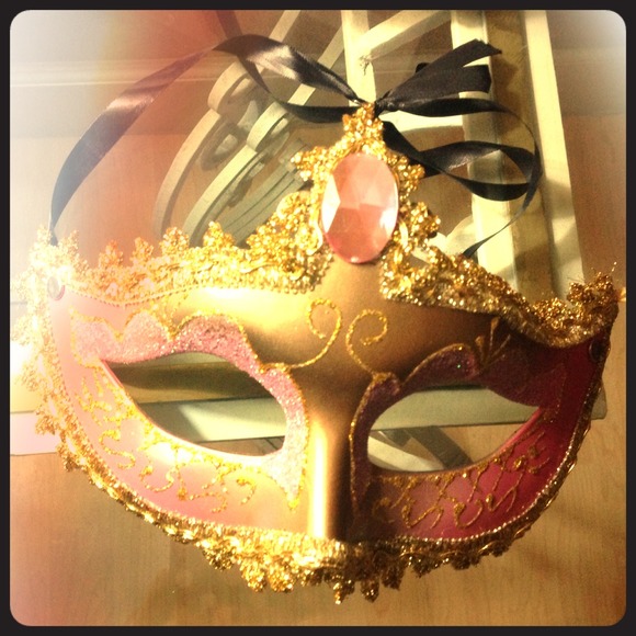 Gold and pink exquisite masquerade mask!