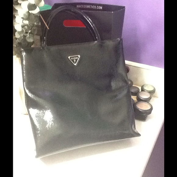 GUESS Black Paton Leather Handbag✂️Reduced✂️