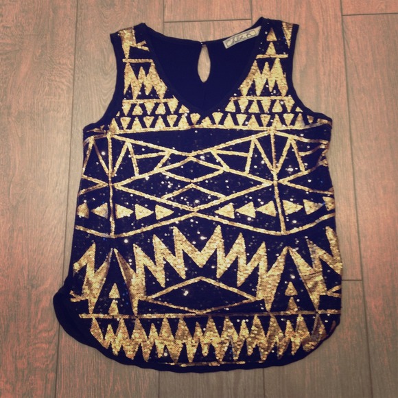 ❌SOLD❌Gold sequin top