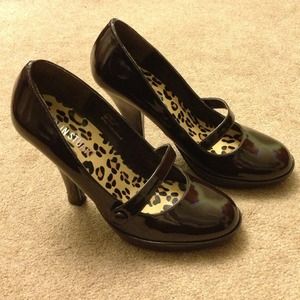 Victoria Secret Colin Stuart brown Mary Janes