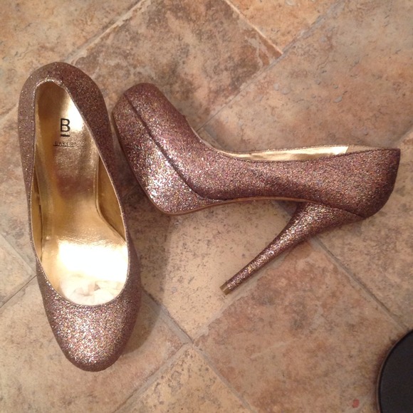 Heels - Picture 4 of 4