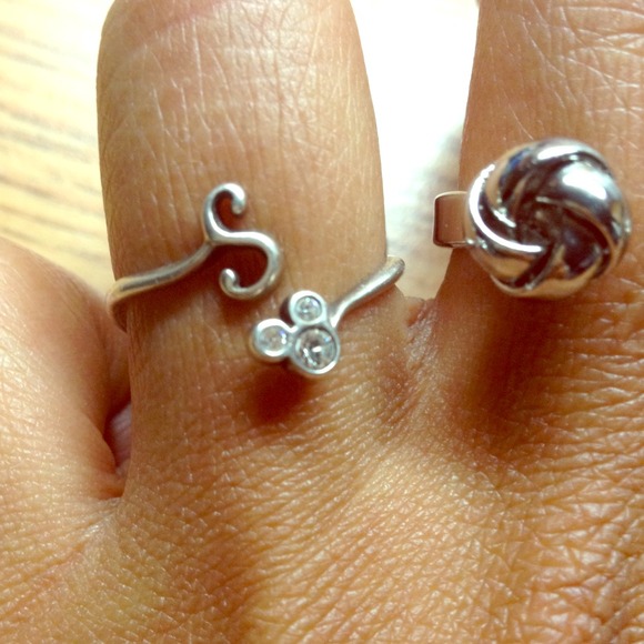 Disney ring "S" initials