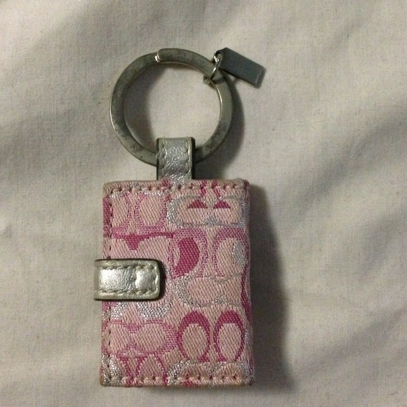 Coach Picture Keychain - Picture 3 of 3