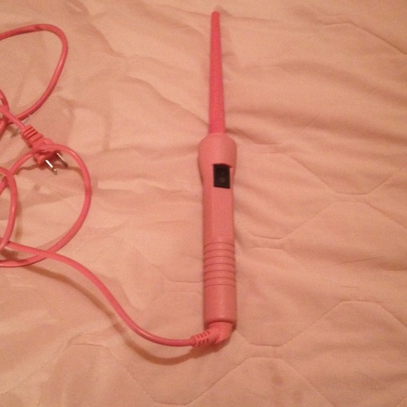 📍reserved📍 Pink curling wand