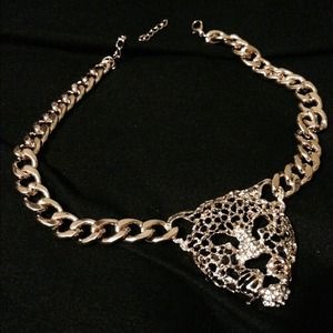Panther head gold necklace