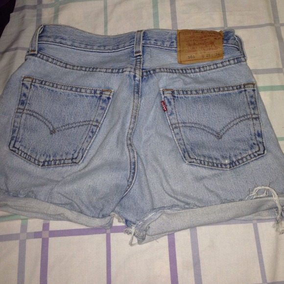 High waste Levi's shorts sz xs fits 24-25