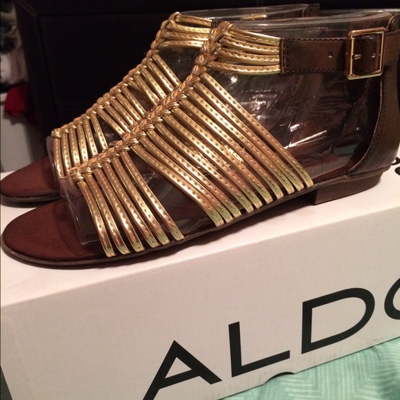 BRAND NEW ALDO SANDALS!!! Size 6!!