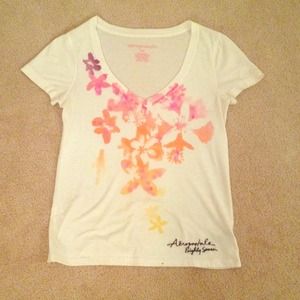 Aéropostale floral t-shirt