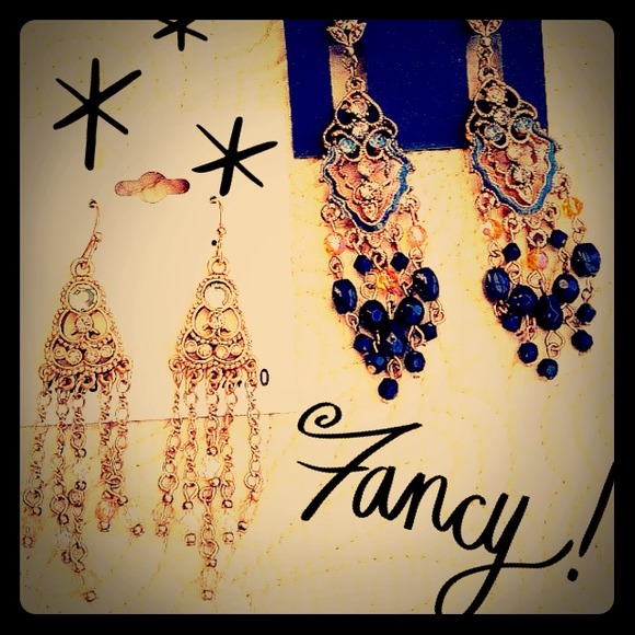📦SOLD IN BUNDLE!📦✨HOST PICK!✨chandelier earrings