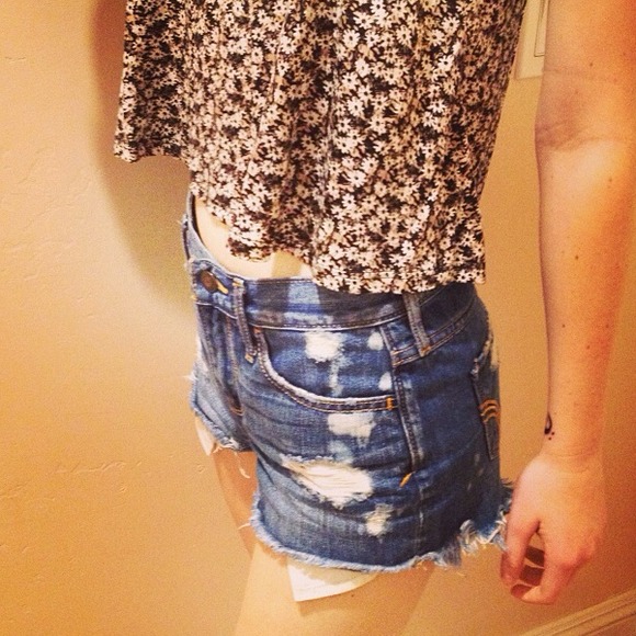 High waisted Hollister shorts