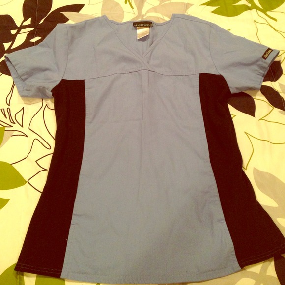 SOLD Cherokee Flexibles Ceil/Black Scrub Top