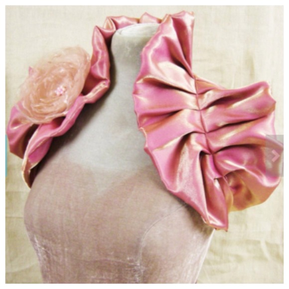 ROMANTIC Plush Pastel Pink Pleated Silk Wrap - Picture 2 of 4