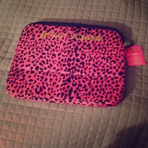 *** reduced*** Betsey Johnson 13" laptop case