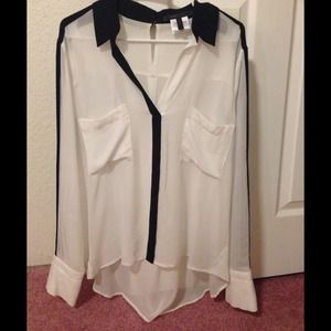 BCBG Black and White blouse Size L
