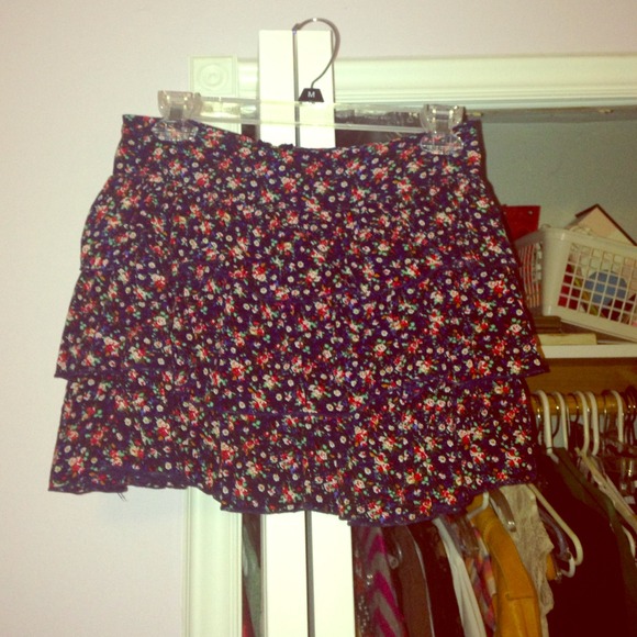Floral skirt - Picture 1 of 1