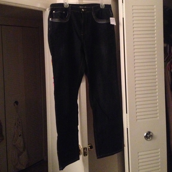 Brand New Jeans, never been worn!! 👖