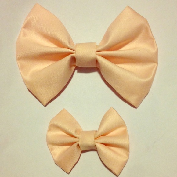 Silky pink hair bow