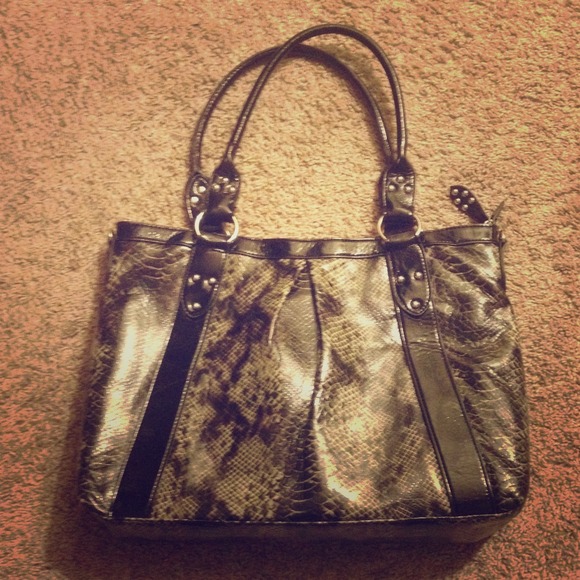 SOLD ON VINTED 💥Snake skin bag
