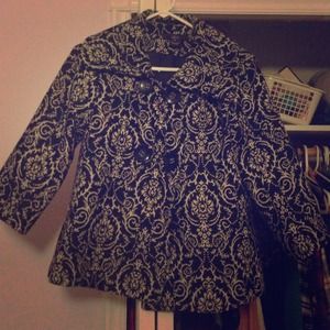 Beautiful 3/4 sleeve coat!