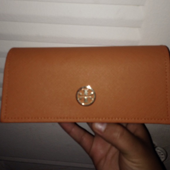 Tory burch sunglasses case - Picture 1 of 3