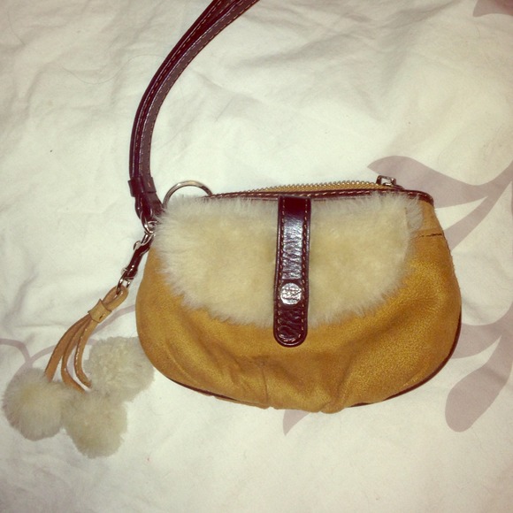 UGG wristlet - Picture 1 of 1