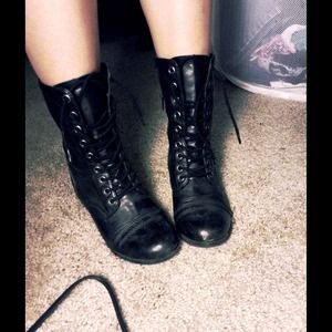 TRADED! Cathy Jean Cap Toe Military Bootie